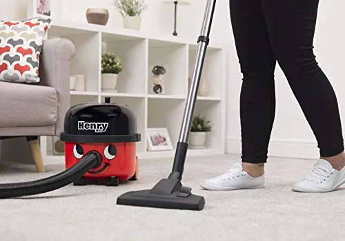 Henry  Bagged Cylinder Vacuum