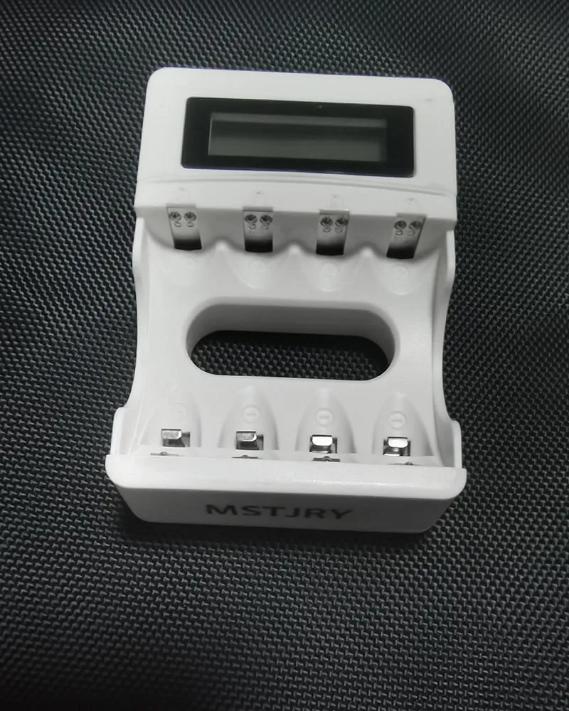 MSTJRY battery charger, suitable for AA AAA, 4-slot household battery charger, LED screen display, suitable for NiMH/NiCd rechargeable batteries