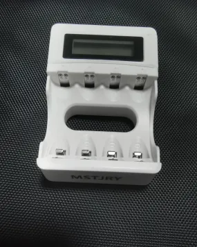 MSTJRY battery charger, suitable for AA AAA, 4-slot household battery charger, LED screen display, suitable for NiMH/NiCd rechargeable batteries