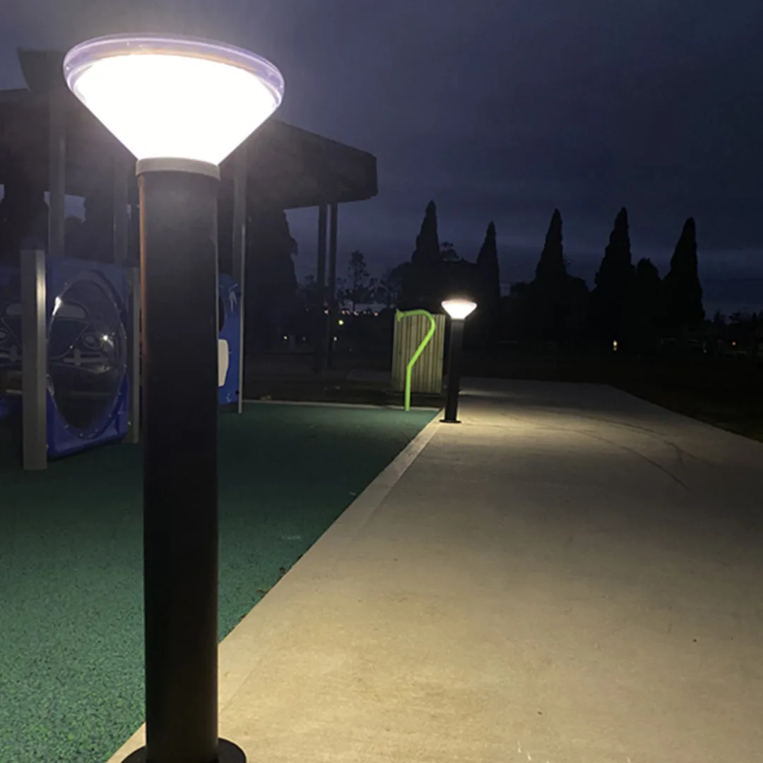 VANDAL | Solar Resistant Bollard Light | 3 Watt | 588 Lumens | 2300K-6500K | Solar Panel 6,3Wc | Lithium Battery 12AH | Installation Height 31.4 Inch | IP65 | 5 Years Warranty