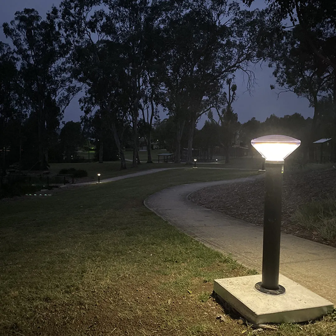 VANDAL | Solar Resistant Bollard Light | 3 Watt | 588 Lumens | 2300K-6500K | Solar Panel 6,3Wc | Lithium Battery 12AH | Installation Height 31.4 Inch | IP65 | 5 Years Warranty