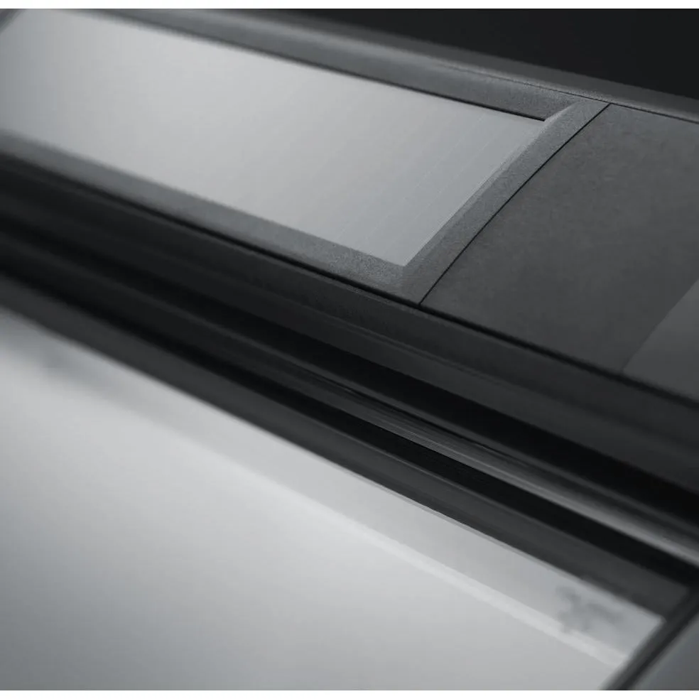 VELUX GGU CK06 006730 Triple Glazed High Energy Efficiency White Polyurethane INTEGRA® SOLAR Window (55 x 118 cm)